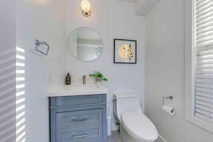 3pc Bath - 40 Irwin Ave., Toronto at 40 Irwin Avenue, Bay Street Corridor, Toronto