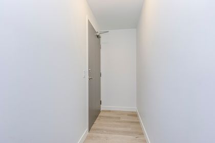 Suite Entry - 806 - 461 Green Rd., Hamilton at 806 - 461 Green Road, Stoney Creek, Hamilton