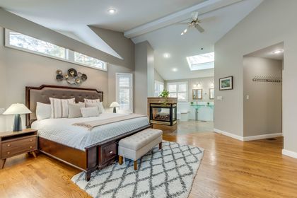 Primary Bedroom - 1399 Chriseden Dr., Mississauga at 1399 Chriseden Drive, Lorne Park, Mississauga