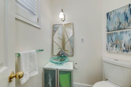 Primary Bedroom Ensuite - 1399 Chriseden Dr., Mississauga at 1399 Chriseden Drive, Lorne Park, Mississauga