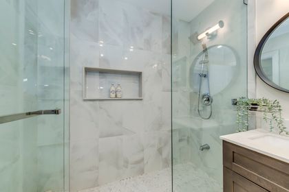 3pc Main Bath - 1399 Chriseden Dr., Mississauga at 1399 Chriseden Drive, Lorne Park, Mississauga