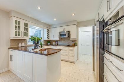 Kitchen - 185 All Saints Cres., Oakville at 185 All Saints Crescent, Eastlake, Oakville
