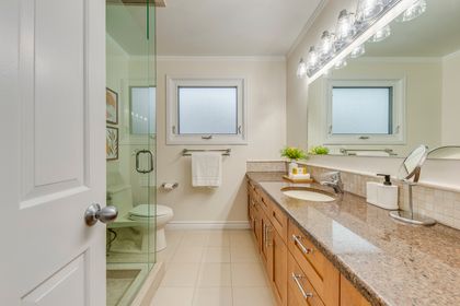 Primary Bedroom Ensuite - 185 All Saints Cres., Oakville at 185 All Saints Crescent, Eastlake, Oakville