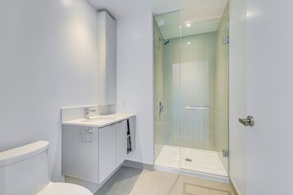 Upper Level Bath - 6015-3883 Quartz Rd., Mississauga at 6015 - 3883 Quartz Road, City Centre, Mississauga