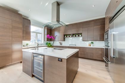 Kitchen - 1384 Pinery Cres., Oakville at 1384 Pinery Crescent, 1009 - JC Joshua Creek, Oakville