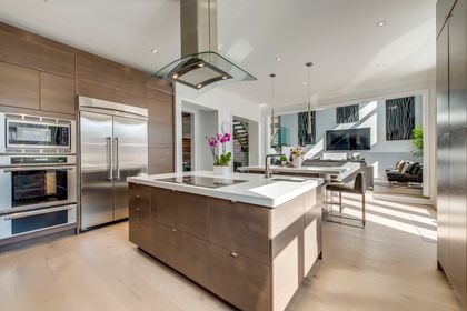 Kitchen - 1384 Pinery Cres., Oakville at 1384 Pinery Crescent, 1009 - JC Joshua Creek, Oakville