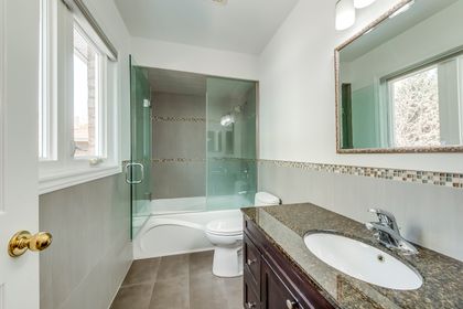 Primary Bedroom Ensuite - 3582 Italia Cres., Mississauga at 3582 Italia Crescent, Fairview, Mississauga