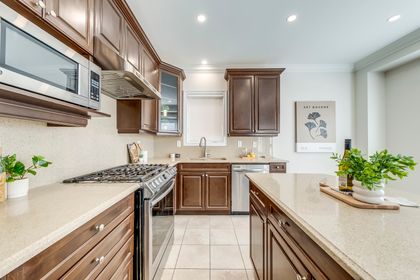 Kitchen - 4265 Ryan Lane, Burlington at 4265 Ryan Lane, Alton, Burlington