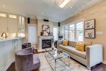 Family Room - 1407 Craigleith Rd., Oakville at 1407 Craigleith Road, 1009 - JC Joshua Creek, Oakville