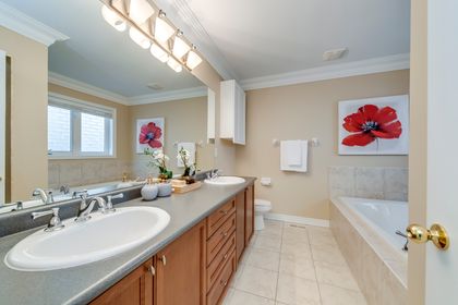 Primary Bedroom Ensuite - 1407 Craigleith Rd., Oakville at 1407 Craigleith Road, 1009 - JC Joshua Creek, Oakville