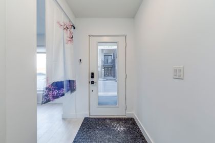 Entry - 541 - 1095 Cooke Blvd., Burlington - Elite3 & Team at 41 - 1095 Cooke Boulevard, LaSalle, Burlington