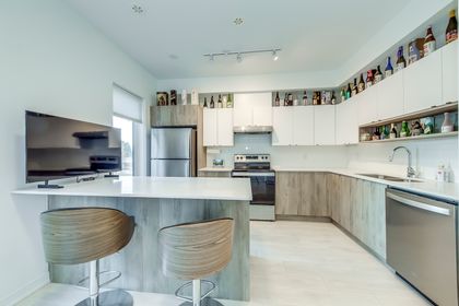Kitchen - 541 - 1095 Cooke Blvd., Burlington - Elite3 & Team at 41 - 1095 Cooke Boulevard, LaSalle, Burlington