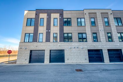 Back/Garage - 541 - 1095 Cooke Blvd., Burlington - Elite3 & Team at 41 - 1095 Cooke Boulevard, LaSalle, Burlington