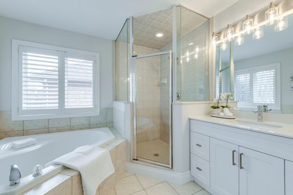 Primary Bedroom Ensuite - 2326 Rockingham Dr., Oakville at 2326 Rockingham Drive, 1009 - JC Joshua Creek, Oakville