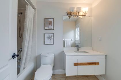 2nd Bedroom Ensuite - 2326 Rockingham Dr., Oakville at 2326 Rockingham Drive, 1009 - JC Joshua Creek, Oakville