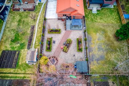 Courtyard - 3480 Joan Dr., Mississauga at 3480 Joan Drive, Fairview, Mississauga