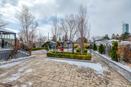 Courtyard - 3480 Joan Dr., Mississauga at 3480 Joan Drive, Fairview, Mississauga