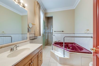 Primary Bedroom Ensuite - 3480 Joan Dr., Mississauga at 3480 Joan Drive, Fairview, Mississauga