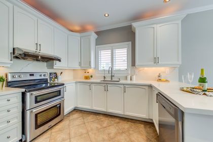 Kitchen - 2511 Felhaber Cres., Oakville at 2511 Felhaber Crescent, JC Joshua Creek, Oakville