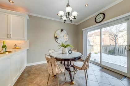 Kitchen - 2511 Felhaber Cres., Oakville at 2511 Felhaber Crescent, JC Joshua Creek, Oakville