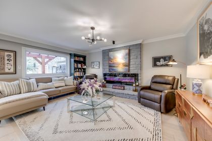 Family Room - 1005 Fair Birch Dr., Mississauga at 1005 Fair Birch Drive, Lorne Park, Mississauga