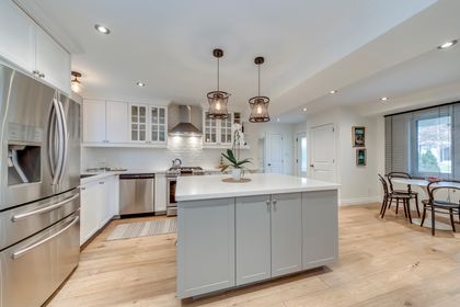 Kitchen - 179 Shanley Terr., Oakville at 179 Shanley Terrace, 1020 - WO West, Oakville