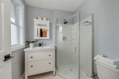 2nd Bedroom Ensuite - 179 Shanley Terr., Oakville at 179 Shanley Terrace, 1020 - WO West, Oakville