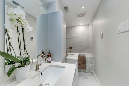 Basement 5pc Bath - 179 Shanley Terr., Oakville at 179 Shanley Terrace, 1020 - WO West, Oakville