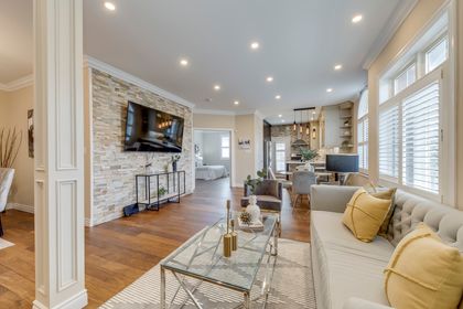 Family Room - 2363 Parkglen Ave., Oakville at 2363 Parkglen Avenue, 1019 - WM Westmount, Oakville