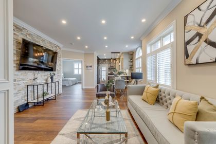 Family Room - 2363 Parkglen Ave., Oakville at 2363 Parkglen Avenue, 1019 - WM Westmount, Oakville