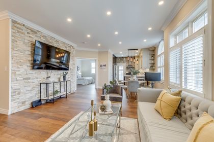 Family Room - 2363 Parkglen Ave., Oakville at 2363 Parkglen Avenue, 1019 - WM Westmount, Oakville