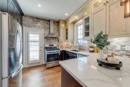 Kitchen - 2363 Parkglen Ave., Oakville at 2363 Parkglen Avenue, 1019 - WM Westmount, Oakville