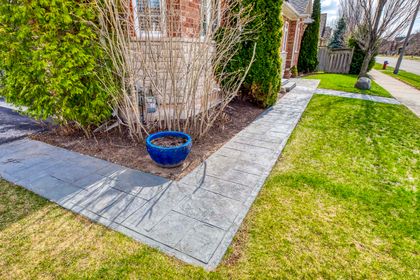 Exterior - 2363 Parkglen Ave., Oakville at 2363 Parkglen Avenue, 1019 - WM Westmount, Oakville