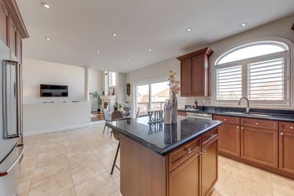 Kitchen - 2361 Rideau Dr., Oakville at 2361 Rideau Drive, JC Joshua Creek, Oakville