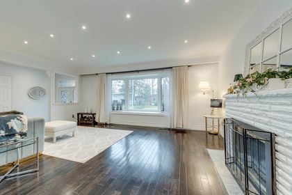 Living Room - 3537 Enniskillen Circle, Mississauga at 3537 Enniskillen Circle, Erindale, Mississauga