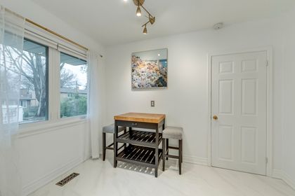 Kitchen - 3537 Enniskillen Circle, Mississauga at 3537 Enniskillen Circle, Erindale, Mississauga