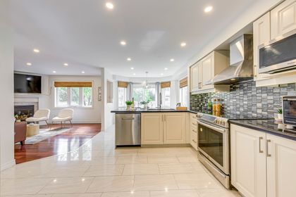 Kitchen - 2946 Duncairn Dr., Mississauga at 2946 Duncairn Drive, Central Erin Mills, Mississauga