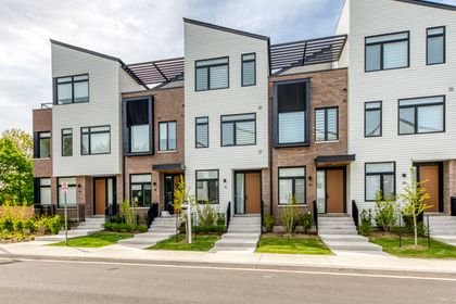 Exterior - 13 - 20 Lou Parsons Way, Mississauga at 13 - 20 Lou Parsons Way, Port Credit, Mississauga