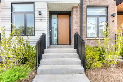 Exterior - 13 - 20 Lou Parsons Way, Mississauga at 13 - 20 Lou Parsons Way, Port Credit, Mississauga