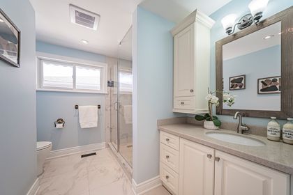 Main Bath - 7 Hagerman Blvd., Markham at 7 Hagerman Boulevard, Unionville, Markham
