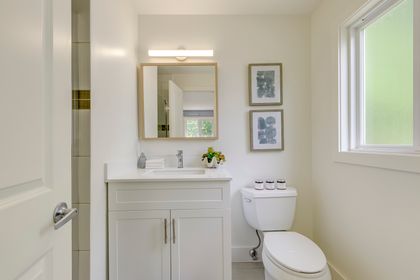 Primary Bedroom Ensuite - 165 Arichat Rd., Oakville at 165 Arichat Road, 1006 - FD Ford, Oakville