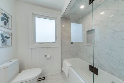 Main Bath - 1224 Willowbrook Dr., Oakville at 1224 Willowbrook Drive, 1020 - WO West, Oakville