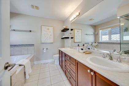 Primary Bedroom Ensuite - 2379 Wasaga Dr., Oakville at 2379 Wasaga Drive, 1009 - JC Joshua Creek, Oakville