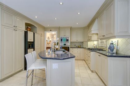 Kitchen - 1311 Blackburn Dr., Oakville at 1311 Blackburn Drive, 1007 - GA Glen Abbey, Oakville