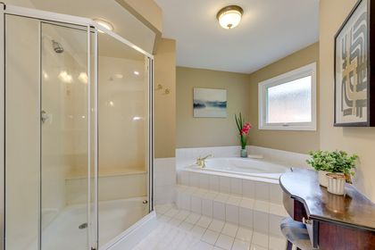 Primary Bedroom Ensuite - 1311 Blackburn Dr., Oakville at 1311 Blackburn Drive, 1007 - GA Glen Abbey, Oakville