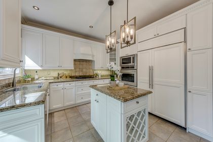 Kitchen - 1205 Lindenrock Dr., Oakville at 1205 Lindenrock Drive, 1009 - JC Joshua Creek, Oakville