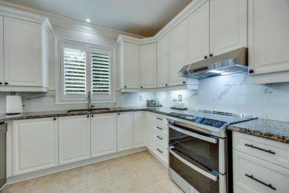 Kitchen - 1517 Craigleith Rd., Oakville at 1517 Craigleith Road, JC Joshua Creek, Oakville