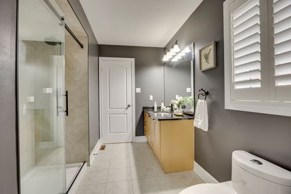Semi-Ensuite - 1517 Craigleith Rd., Oakville at 1517 Craigleith Road, JC Joshua Creek, Oakville
