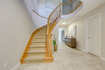 mls-43 at 395 March Crescent, 1015 - RO River Oaks, Oakville