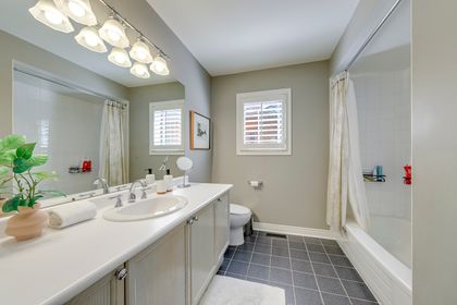 mls-55 at 395 March Crescent, 1015 - RO River Oaks, Oakville